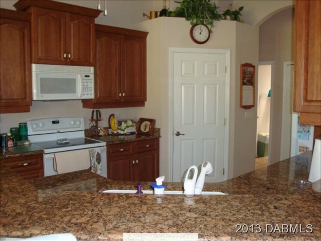 KITCHEN VIEW 1