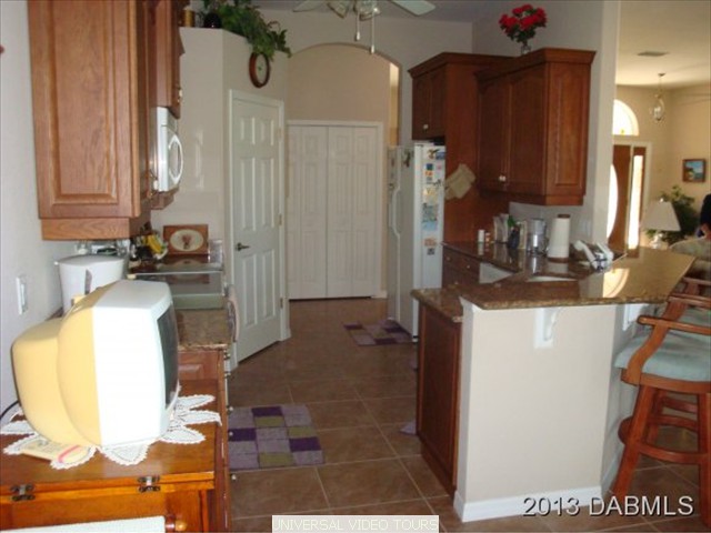 KITCHEN VIEW 2