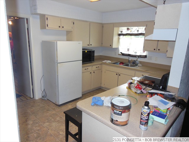 2131 POINSETTA (40)