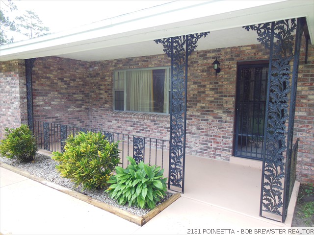 2131 POINSETTA (46)